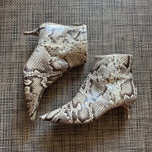 Alexandre Birman Pointed Toe Reptile Embossed Kitten Heel Ankle Boots size 9